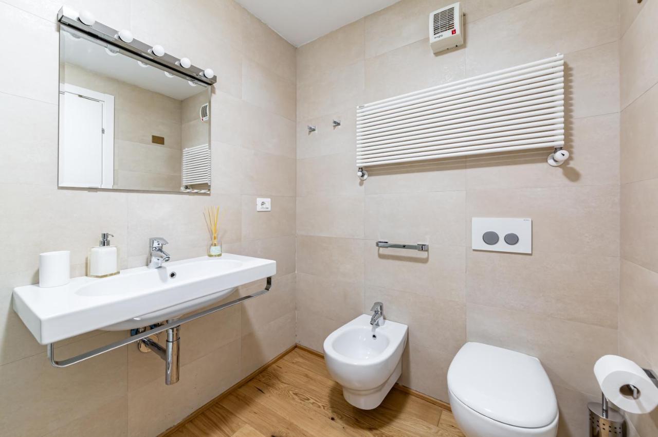 Statuto Bright And Modern Apartment Florence